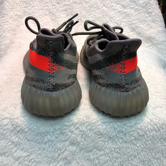 Yeezy Boost 350 V2 Beluga Sneakers - Picture 4 of 6